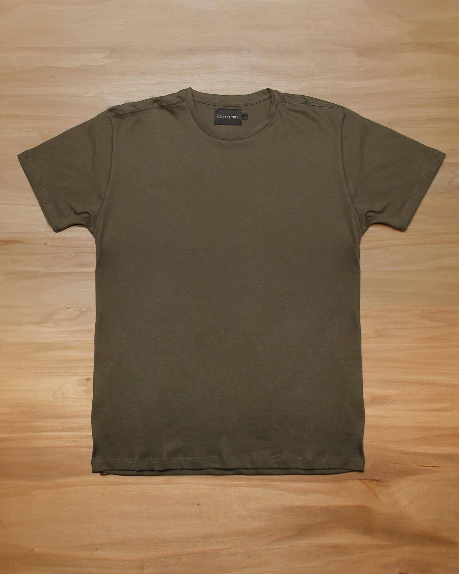 4001VE - REMERA BASIC VERDE